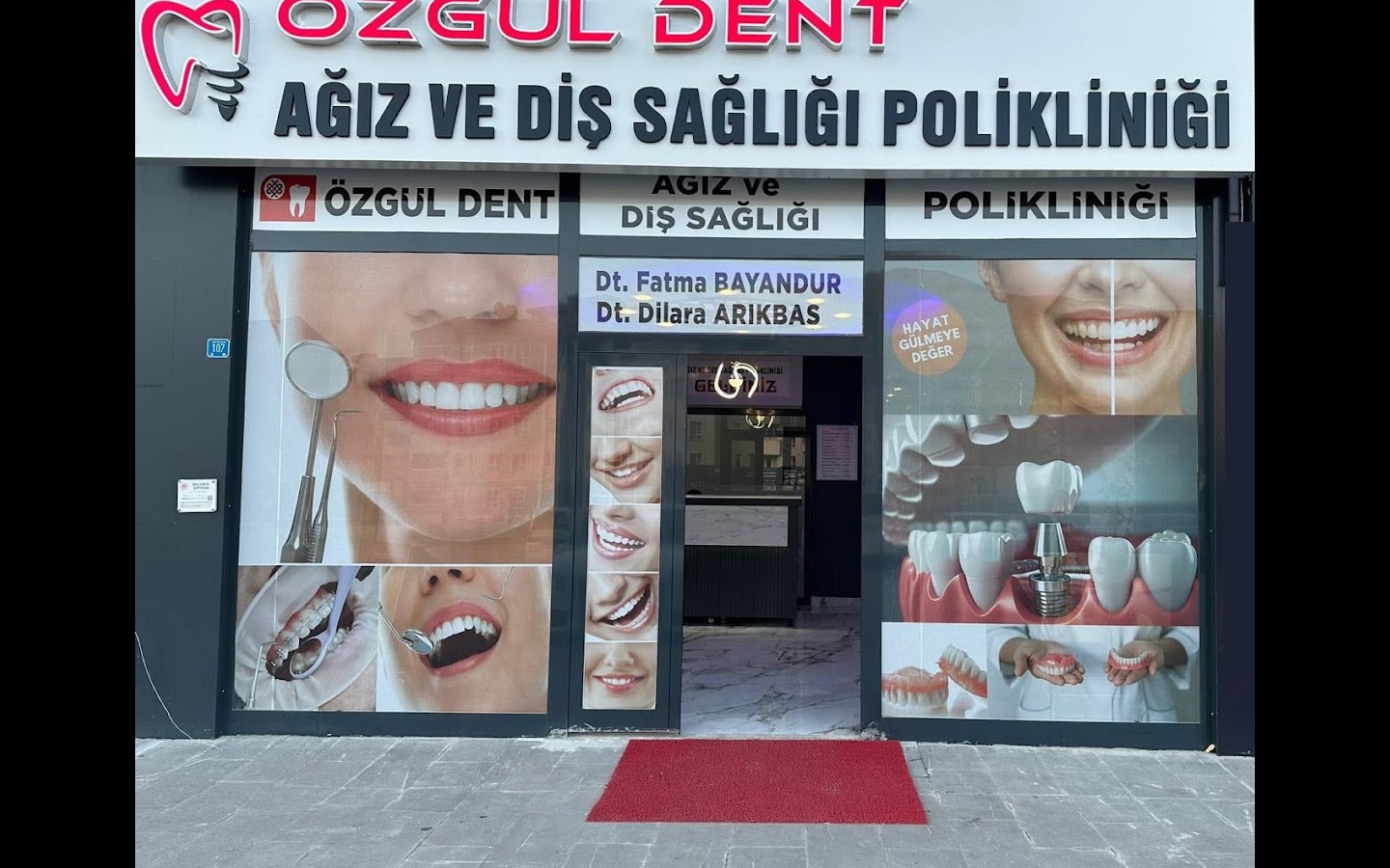 Özgül Dent Ağız ve Diş Sağlığı Polikliniği dış cephesi — Hüsrev Paşa Mah., Selahattin Eyyübi Cd. No: 107, Bitlis